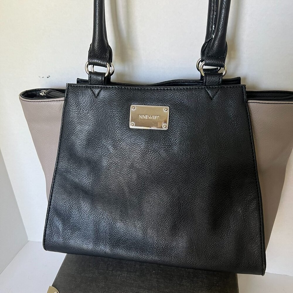 Women`s purse